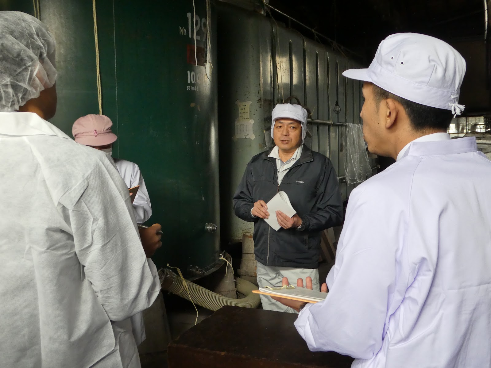 Kondo Sake Brewery makes the most of nature's bounty and is particular about water and rice. Genuine sake brewing with friends.