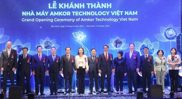 Nhà máy bán dẫn  lớn nhất Việt Nam bắt đầu hoạt động