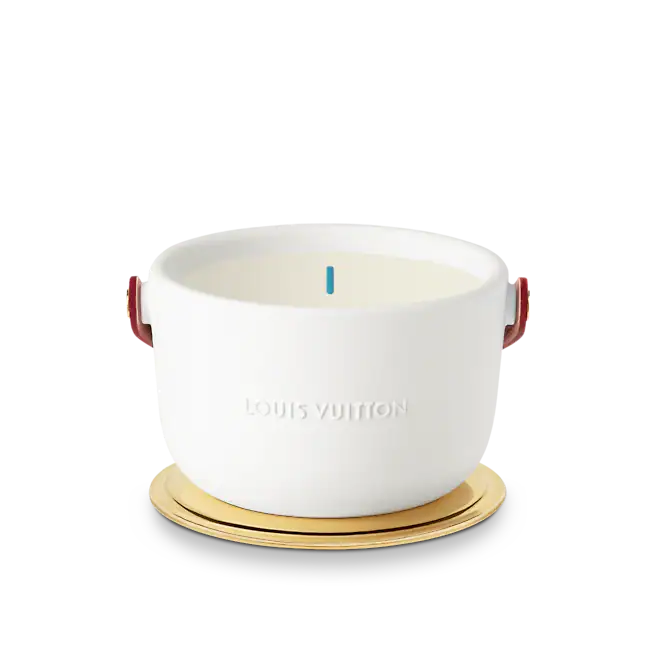 4. LOUIS VUITON ÎLE BLANCHE PERFUMED CANDLE