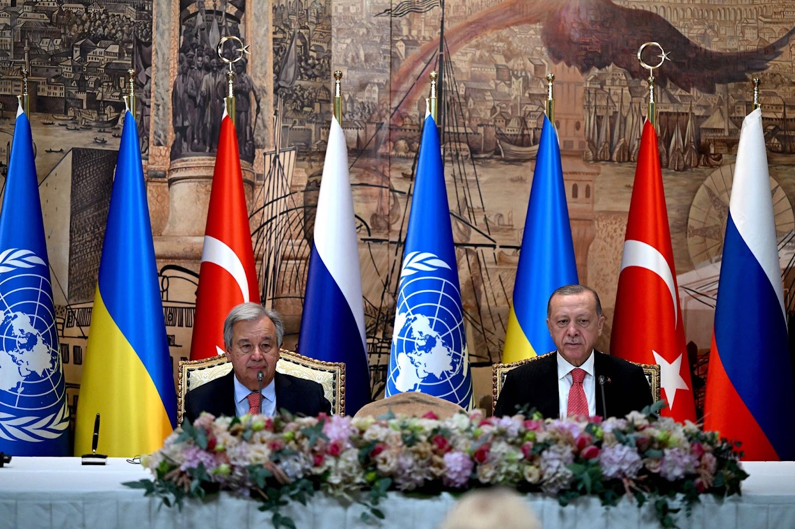 U.N. Secretary-General António Guterres and  Turkey's president Recep Tayyip Erdogan