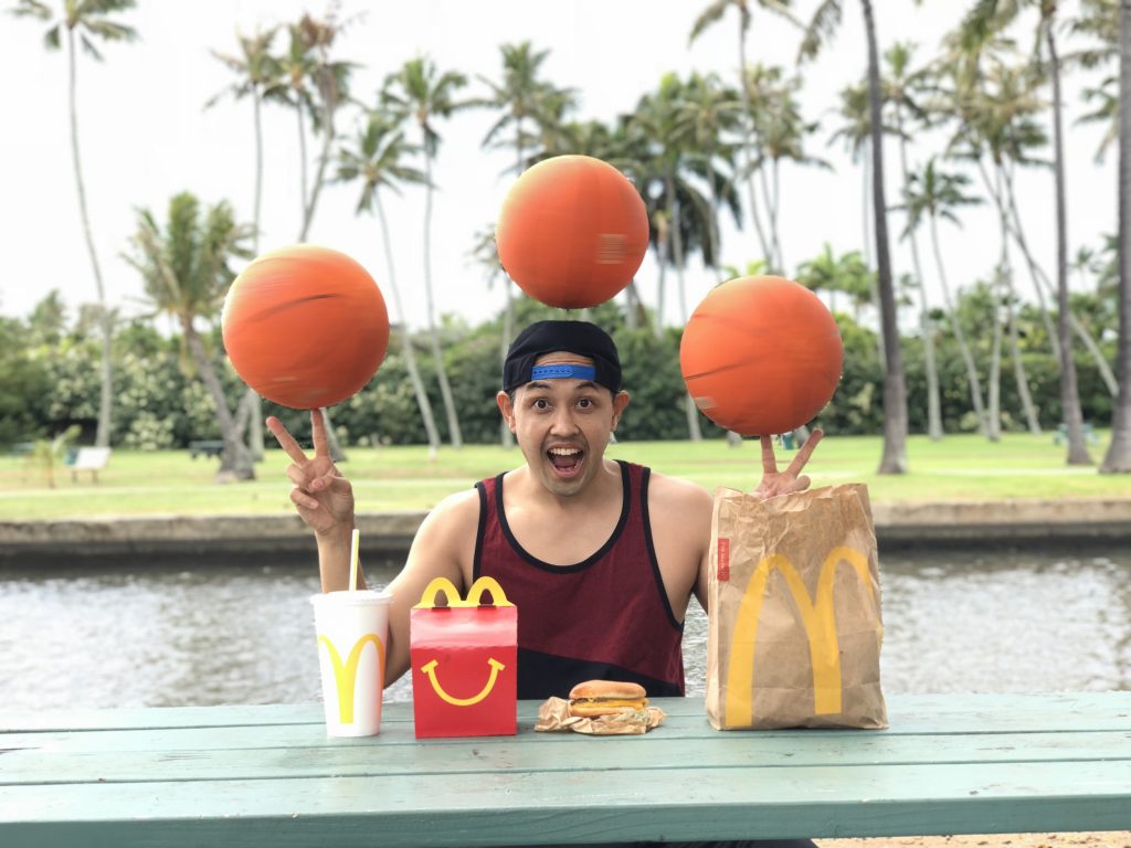 Hawaiian Freestyler Spins Basketballs On Fork, Chopsticks, Toothbrush And  Ukulele!! - Caters News Agency