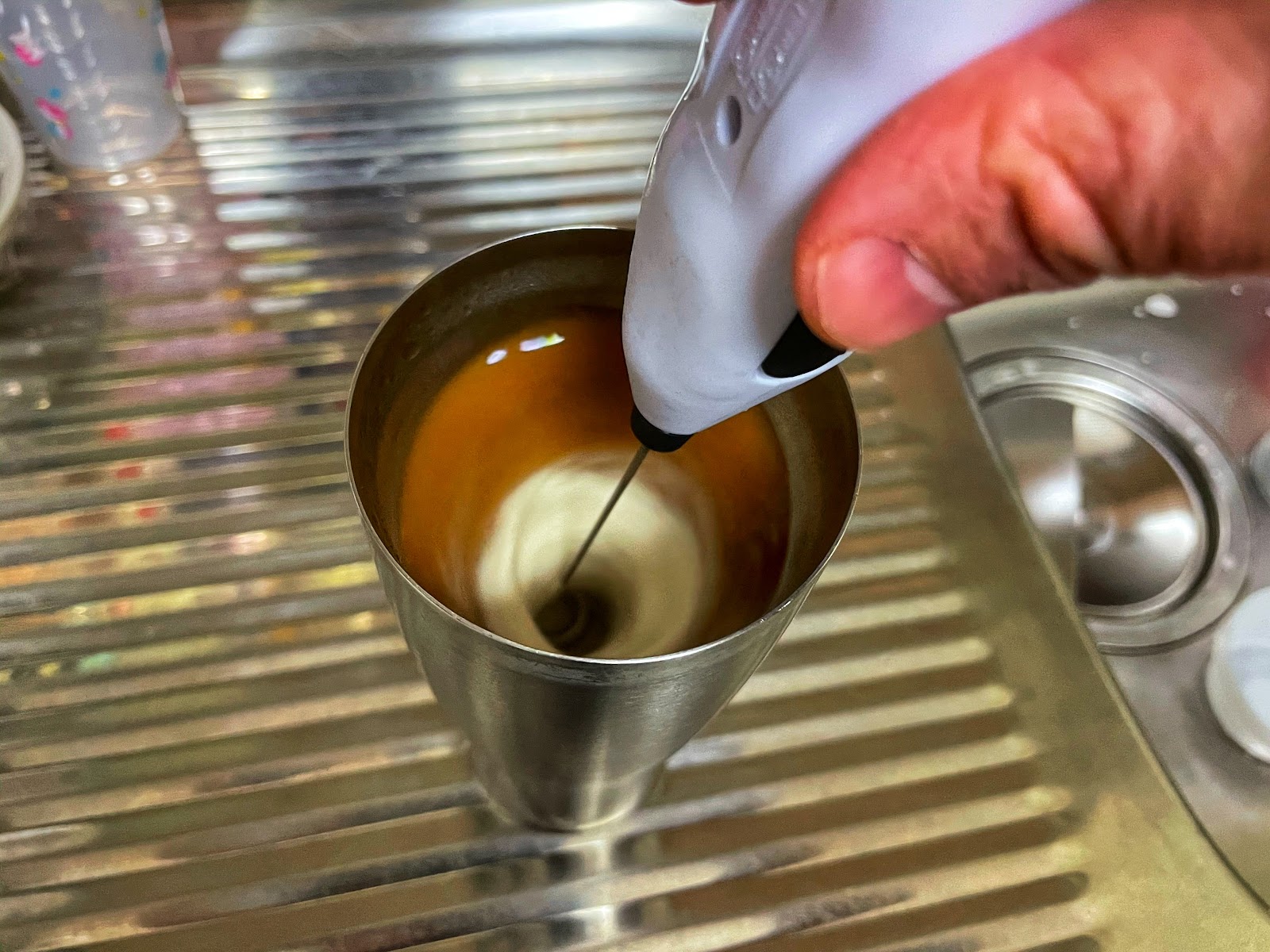 バターコーヒーは100均のミルクフォーマーで作れる 早速試してみた Nochis