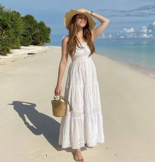 16 Beach Chic Outfits - Whites for Summer