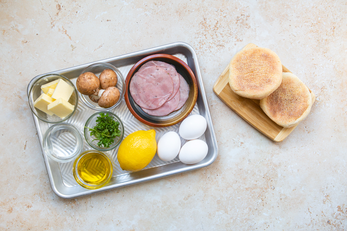 ingredients to make mushroom eggs benedict