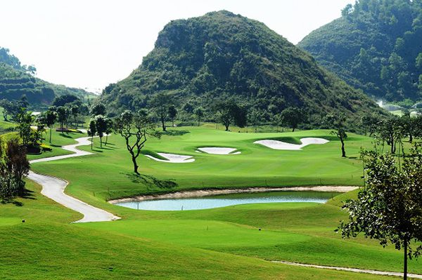 Tour du lịch golf Thanh Hóa - Sân golf Hoàng Gia