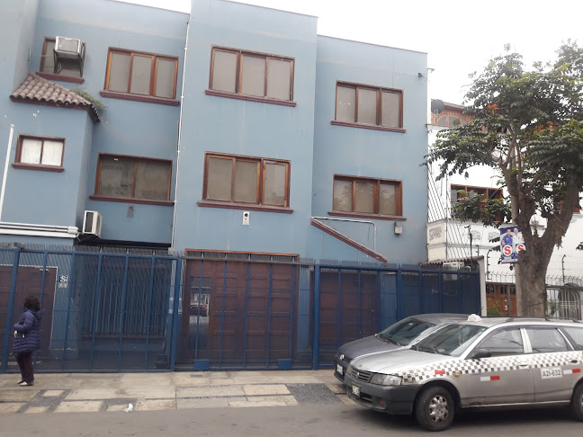 urb, Av. Aviación 3967, Surquillo 15038, Perú