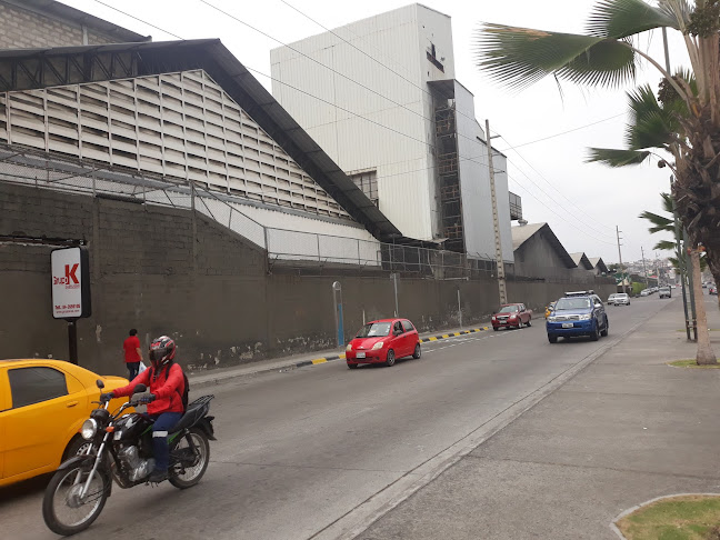 Opiniones de Escuela Simon Bolivar Mz 16 Solar 1 en Guayaquil - Escuela