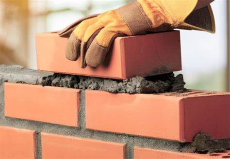 Anggaran Bikin Rumah Membengkak memilih tukang salah