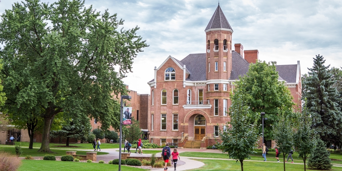 Image of Northwestern College’s Campus