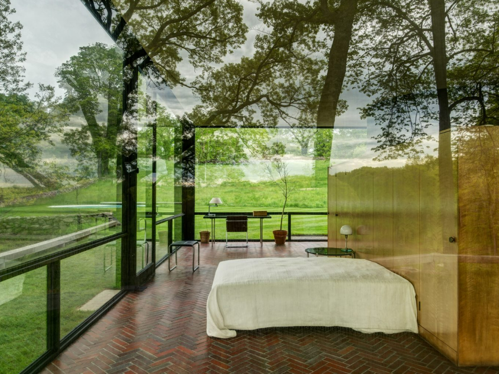 Glass House Architecture and its Stunning Views