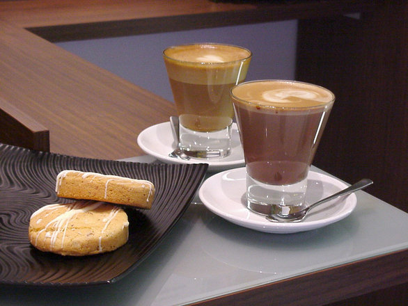 coffee-and-biscuits-1475385