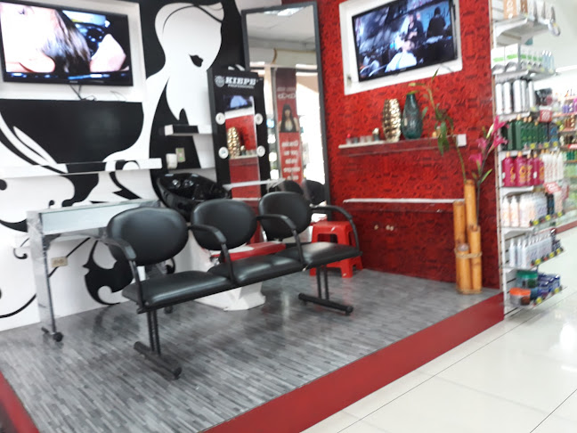 Gloria Saltos Matriz