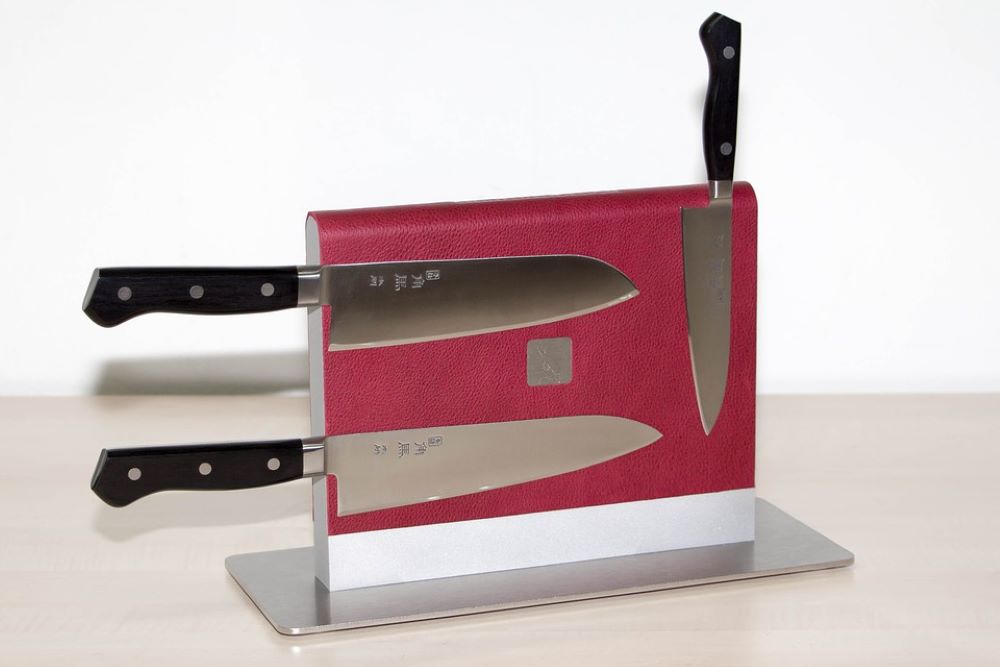 magnetic knife block