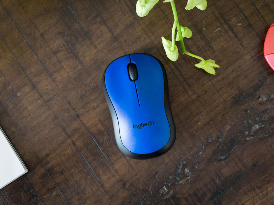 6. Chuột không dây Logitech M221