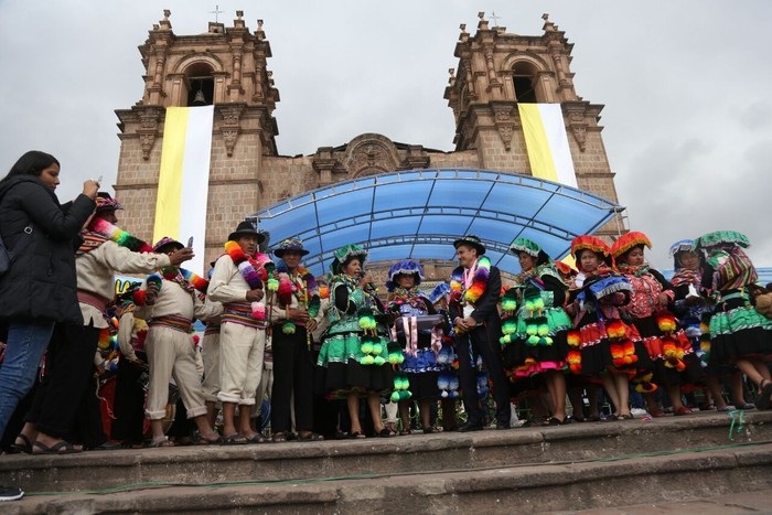 Celebración popular de los carnavales del Perú