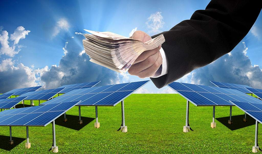 How To Start Your Own Solar Panel Installation Business?