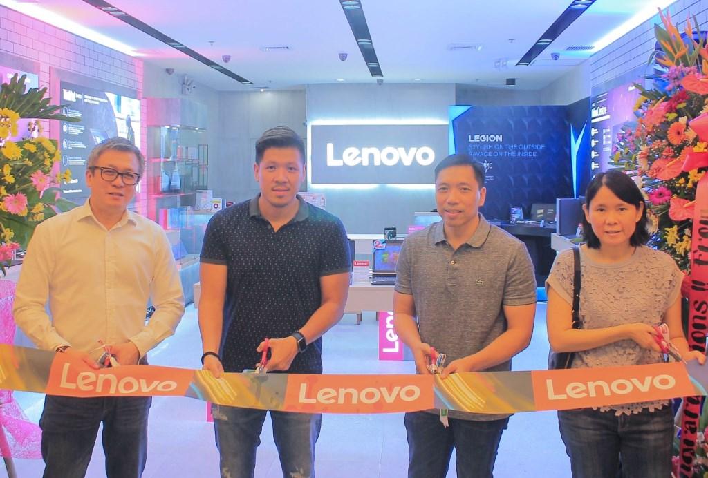 C:\Users\Erwin\Desktop\Media Relations\PRESS RELEASES\2019\Lenovo\SM Megamall revamp\1_Lenovo store SM Megamall-ribbon cutting.jpg