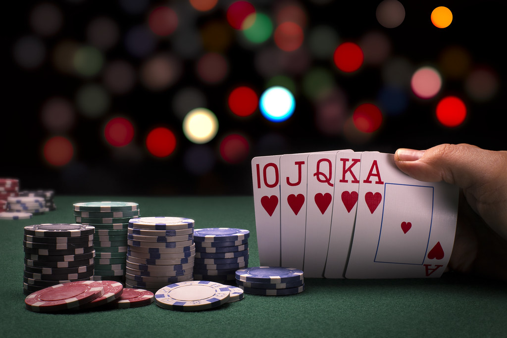 What are the strategies for online casino success?