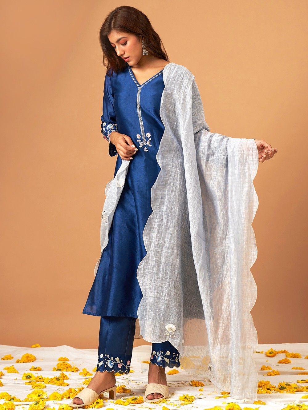 the loom-Light Blue Hand Embroidered Chanderi Tissue Scalloped Dupatta