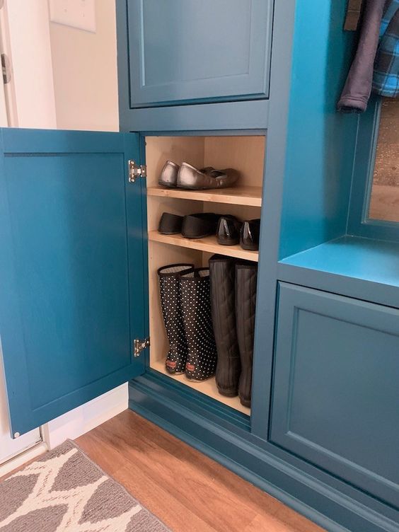 Built-In Cabinets Mudroom