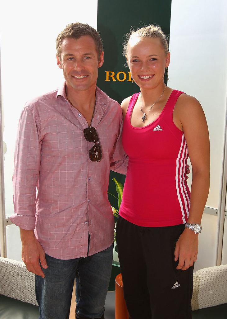 C:\Users\Valerio\Desktop\Caroline Wozniacki (R) of Denmark meets Tom Kristensen (L) in the Rolex Suite during day four of the WTA Barclays Dubai Tennis Championships at the Dubai Tennis Stadium on February 17, 2010 in Dubai.jpg