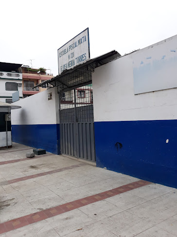 Escuela Fiscal "Eloisa Neira Torres"