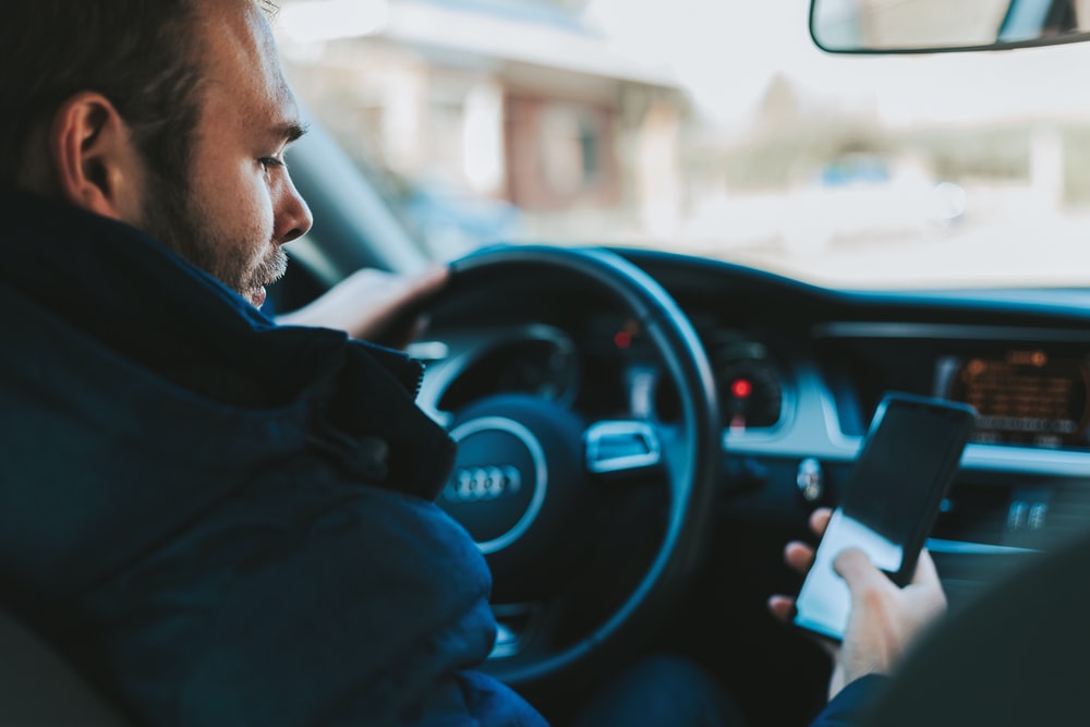 texting and driving is a form of distracted driving