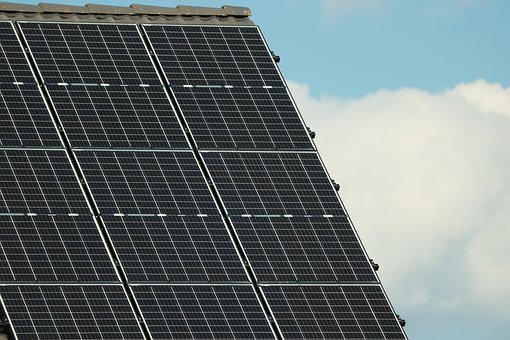 7 Keuntungan Menggunakan Solar Panel di Rumah