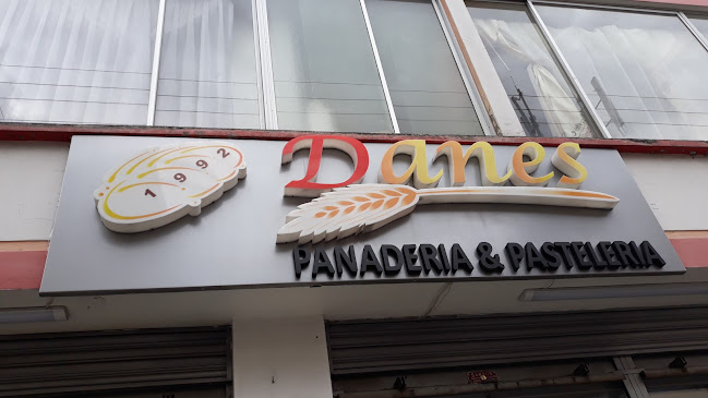 Danes Panadería & Pastelería - Panadería
