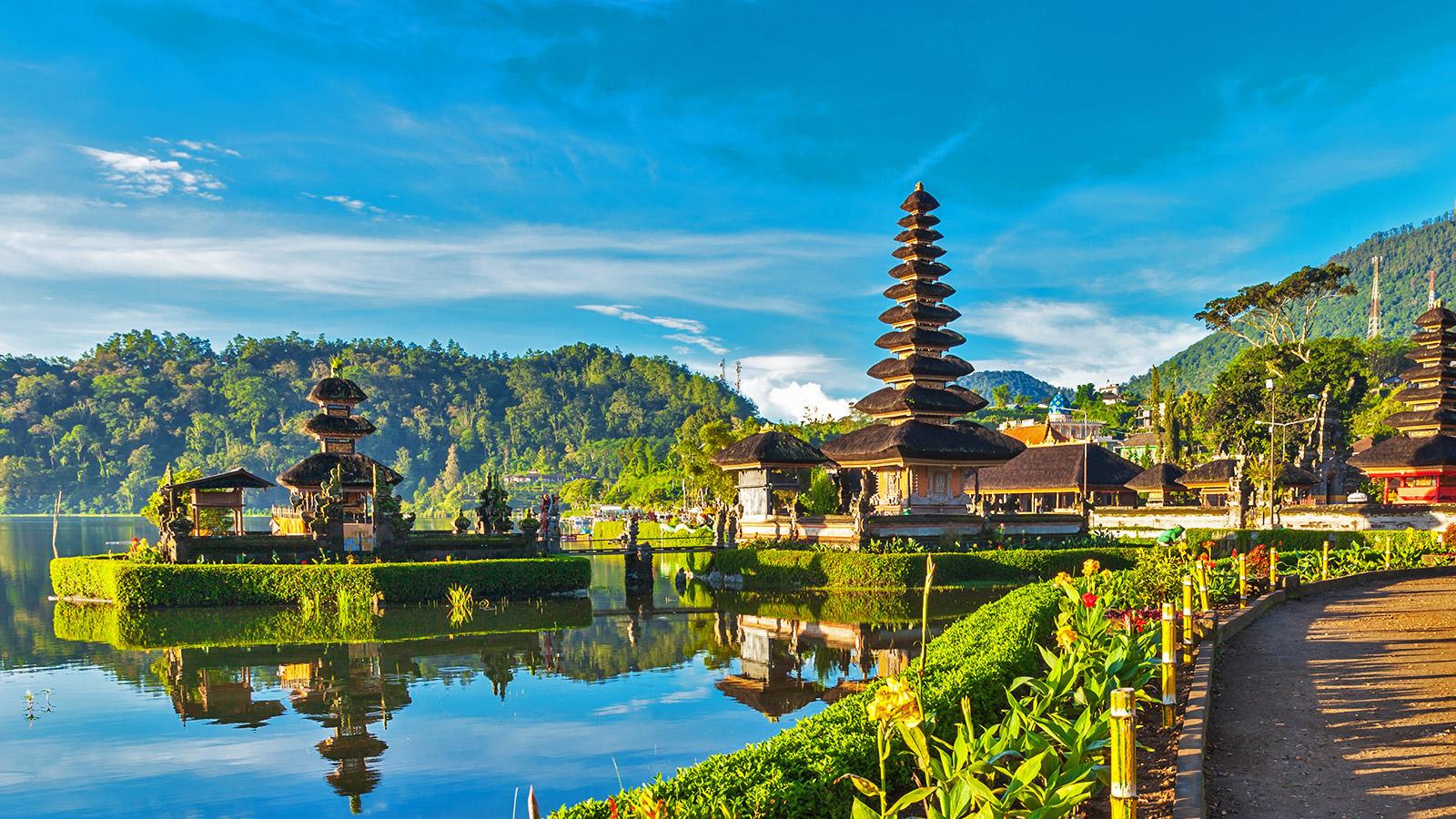 Indonesia speeds up Bali reopening plans - TTR Weekly