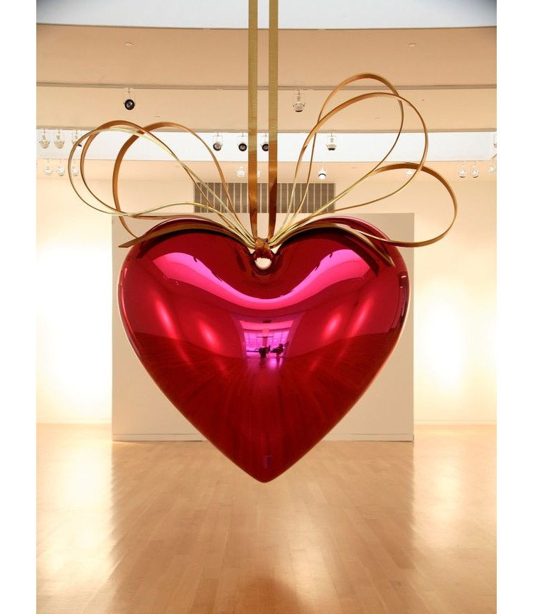 10 Most Expensive Artworks by Living Artists: Jeff Koons, Hanging Heart (Magenta/Gold), 2007. Sotheby`s.