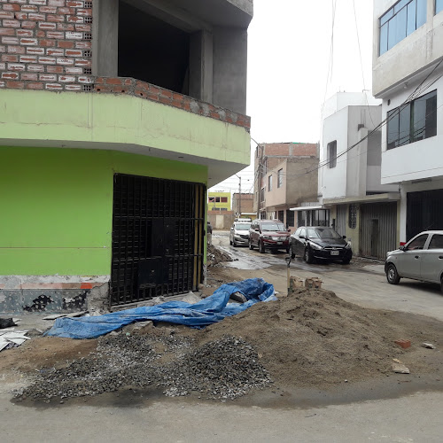 Av. Canta Callao 2500, Lima 15109, Perú