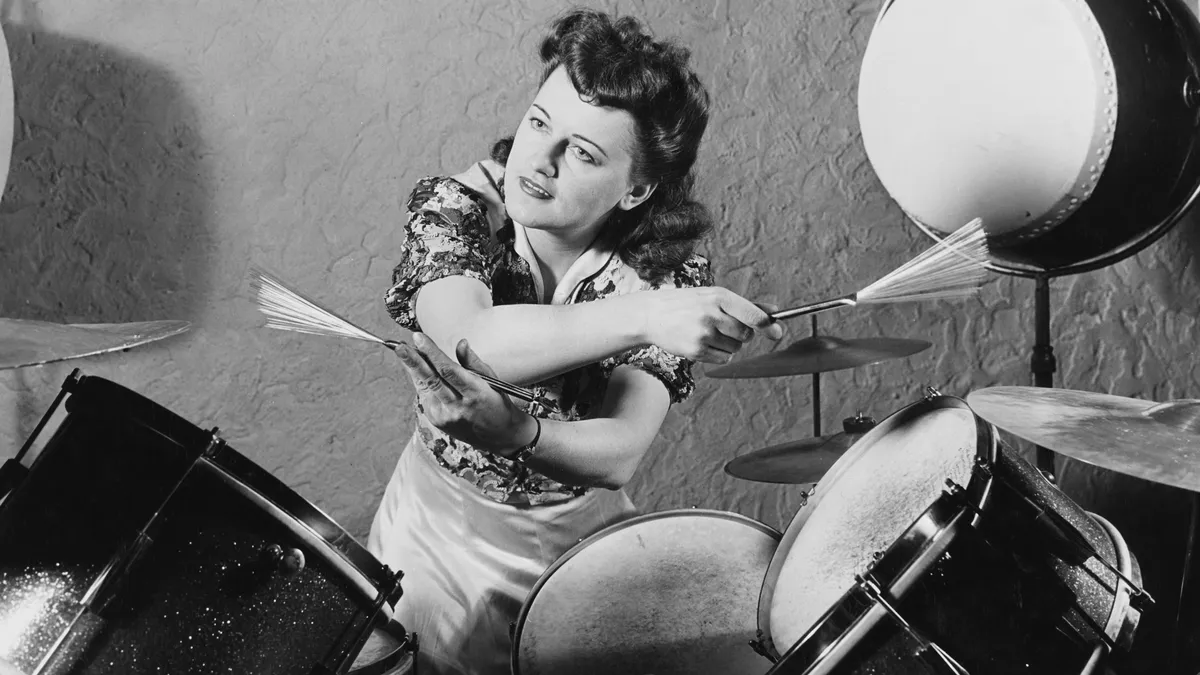 Imagem de conteúdo da notícia "Dia do Baterista: conheça a baterista mais rápida do mundo" #1