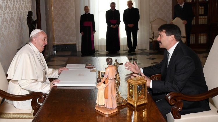 Đức Thánh Cha & Tổng thống Hungary thảo luận về Đại hội Thánh Thể sắp diễn ra tại Budapest