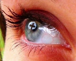 Olhos que se abrem.jpg