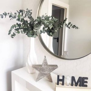 How to do console table decor