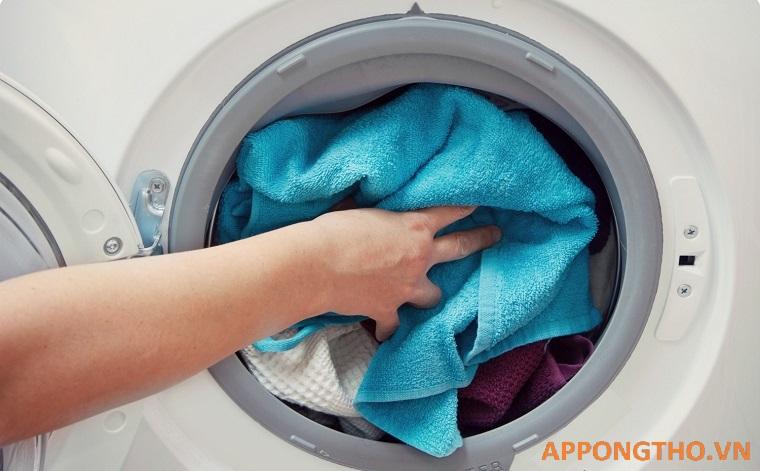 C:\Users\Admin\Documents\10 lỗi thường gặp ở người sử dụng máy giặt sai cách\10-loi-thuong-gap-o-nguoi-su-dung-may-giat-sai-cach-2.jpg