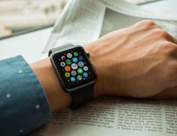 Sforum - Trang thông tin công nghệ mới nhất applewatch-600x463 15 mẹo giúp cho chiếc Apple Watch của bạn có thời lượng pin "trâu" hơn  