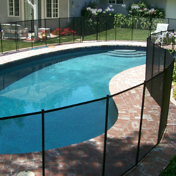 Mesh pool Fence around a brick decked pool 