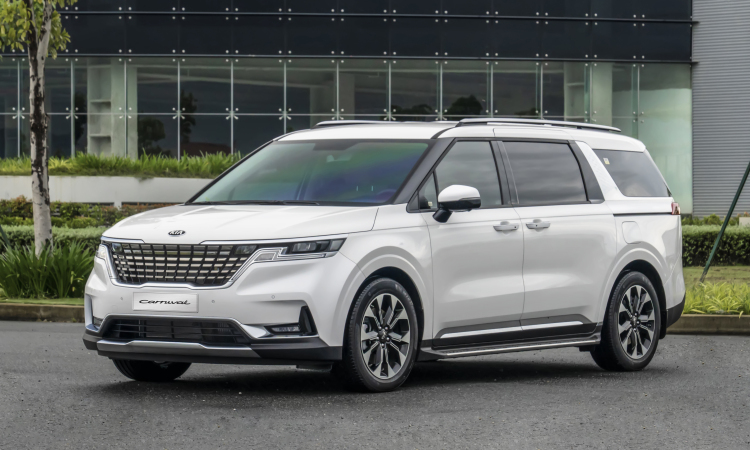 Kia Carnival - Xe dịch vụ 2022 cho khách hàng