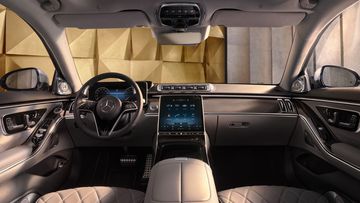 Khoang cabin luôn là ưu điểm nổi trội trên bất kỳ mẫu xe nào của Mercedes-Benz và S-Class 2023 là minh chứng rõ nét và ấn tượng nhất cho nhận định này. 