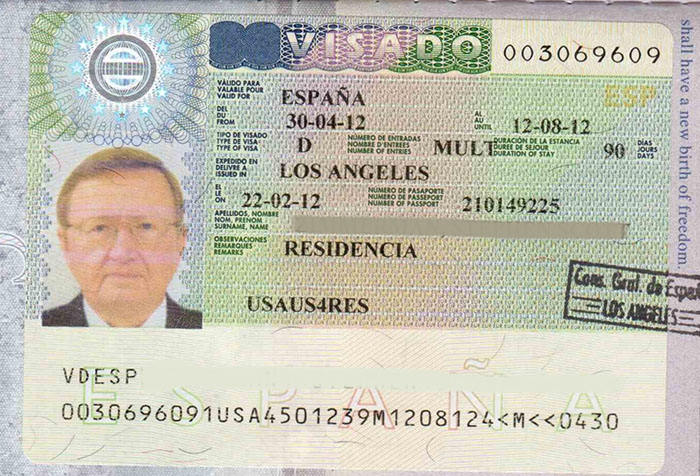 Dịch vụ làm visa Tây Ban Nha - Nhân viên tư vấn nhiệt tình