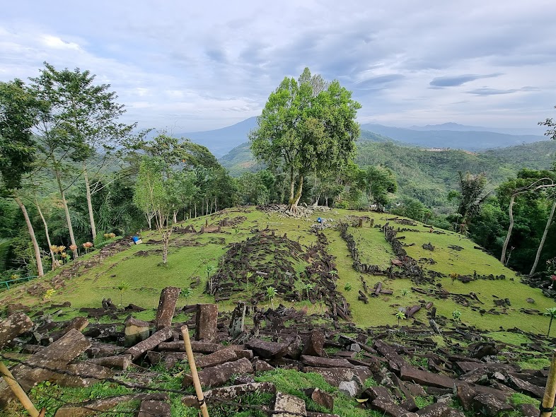 The Gunung Padang Megalithic Site | Photo: Linh Nguyen Bao