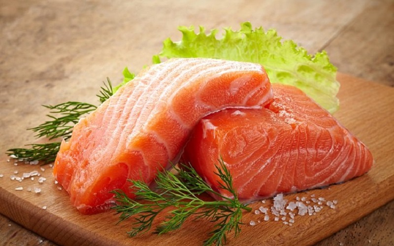 với những chị em phun môi thì ăn cá có ảnh hưởng gì không và phun môi kiêng cá bao lâu là một trong những vấn đề được rất nhiều chị em quan tâm khi làm đẹp.