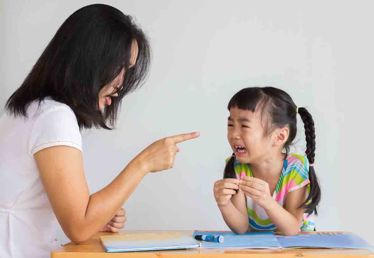 5 cách giúp con xoa dịu cảm xúc tiêu cực | TOMATO Children's Home