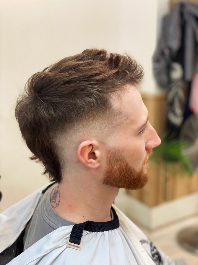 Mullet прическа. Стрижка Modern Mullet. Стрижка Mullet мужская. Маллет мужской 2021. Мужская стрижка Mullet Haircut.