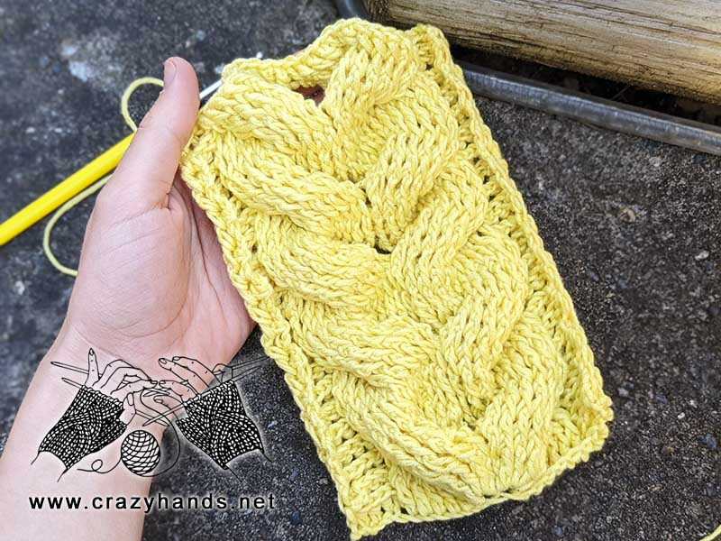 yellow extra wide cable swatch