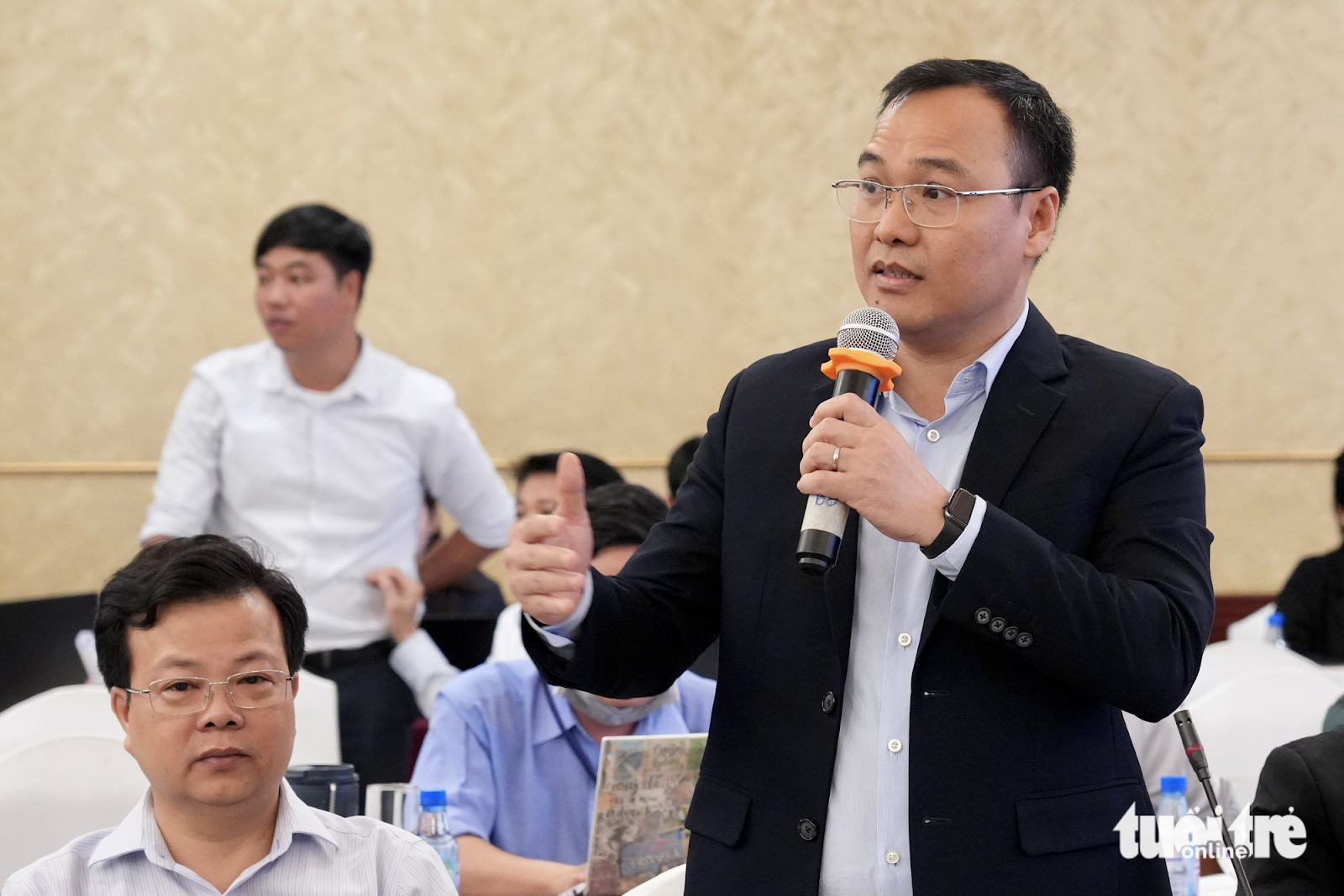 <em>Ho Quynh Hung, chairman of Dien Quang Lamp JSC, speaks at the seminar in Ho Chi Minh City, February 28, 2023. Photo:</em> Huu Hanh / Tuoi Tre