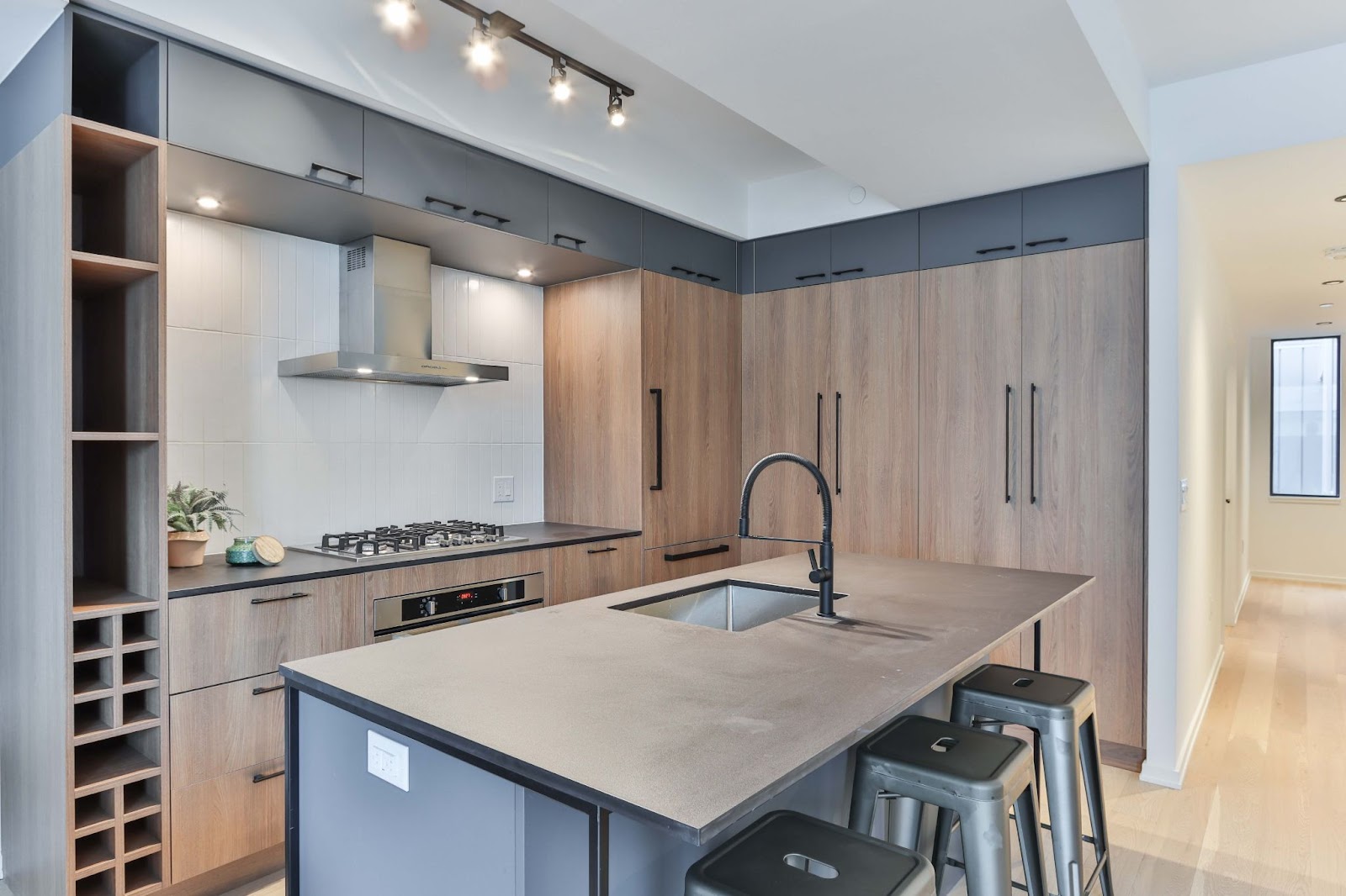 7 Kitchen Cabinet Materials to Choose