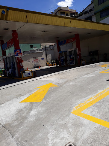 Opiniones de Gasolinera Los Dos Puentes en Quito - Gasolinera